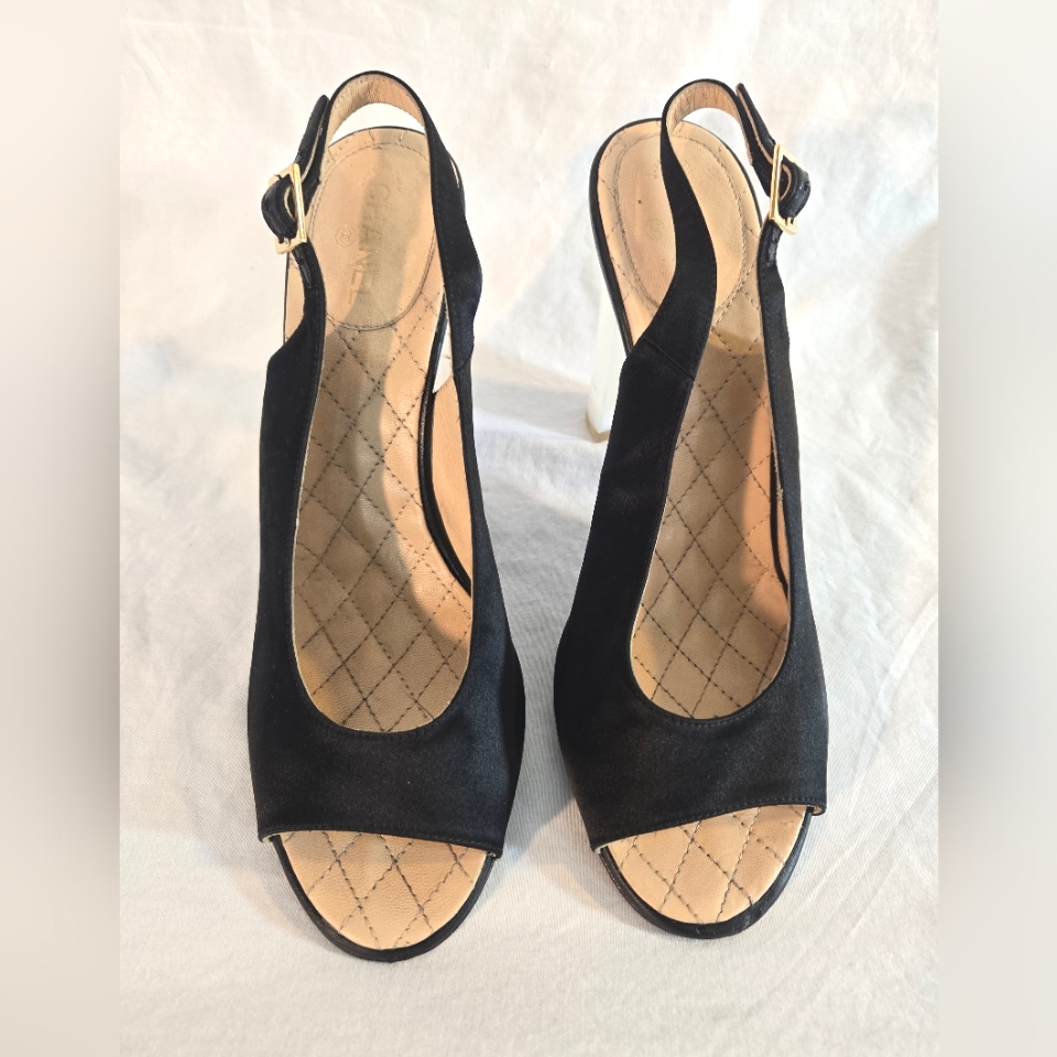 Chanel Women's Size 41 Black 2015 Runway Black Satin Lucite Heel Peep Toe Pumps
